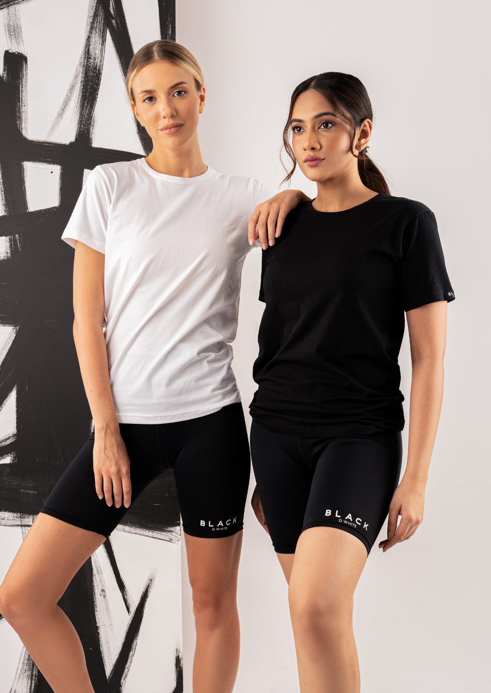THE PERFECT FIT ULTRA COMFORT TEE - BLACK - UNISEX BWC202B
