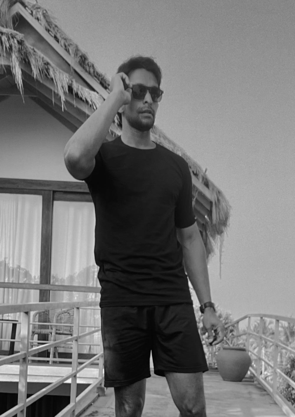 THE PERFECT FIT ULTRA COMFORT TEE - BLACK - UNISEX BWC202B